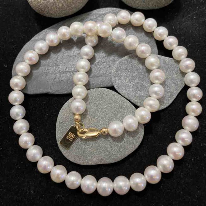 Round Freshwater Lustrous Pearls 8MM