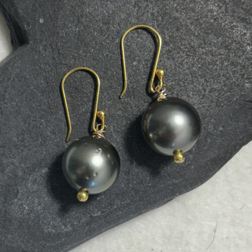 Tahitian Pearl and 18KT Gold Earrings